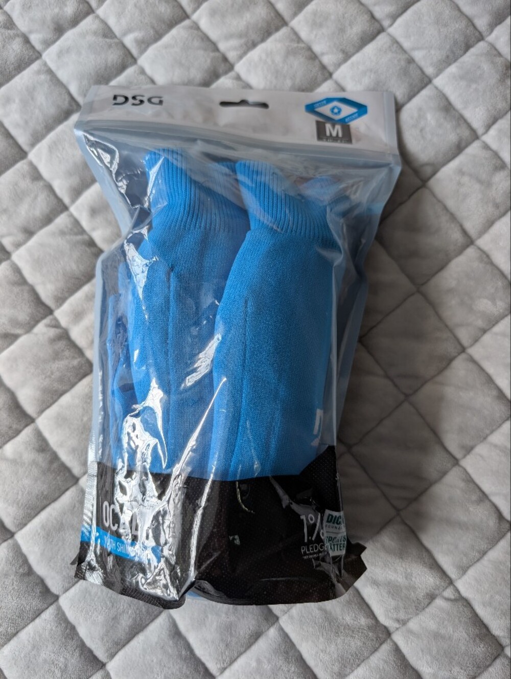 NWT DSG Youth Soccer Shin Guards Socks, Blue , Size Medium